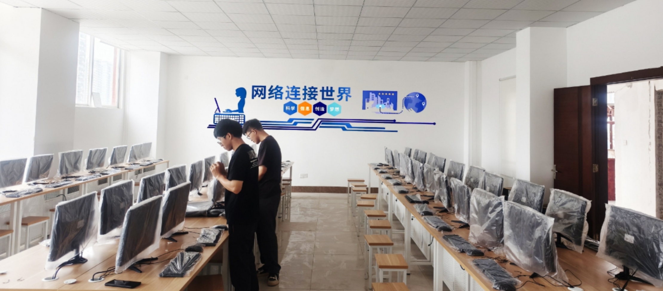 学院概况(图5) 微信图片_20250904101430.jpg